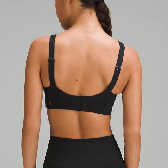 Lululemon Run Times Bra in Black - Picture 2 of 6